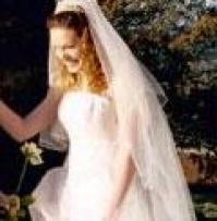 Пенсильвания: магазин дарит военнослужащим 120 свадебных платьев