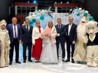 Свадьба на коньках. В Ангарске продолжается традиция заключения браков на льду
